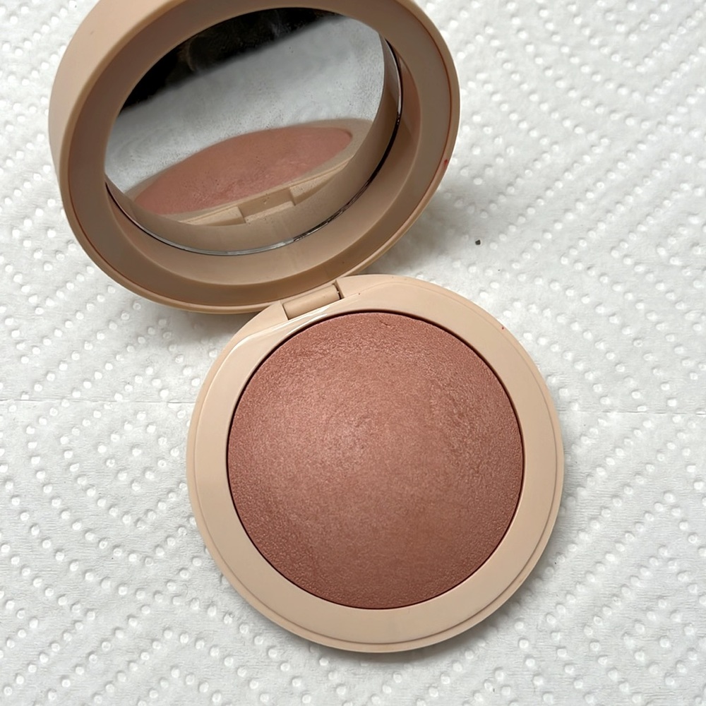 Em Cosmetics Heavens Glow- Magic Hour